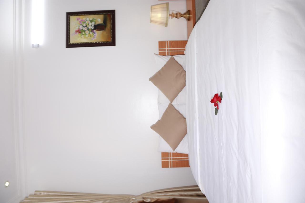 Moon & Sun Hotel Хюе Екстер'єр фото